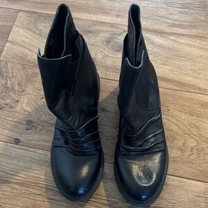 Naya Black Leather Ankle Boots